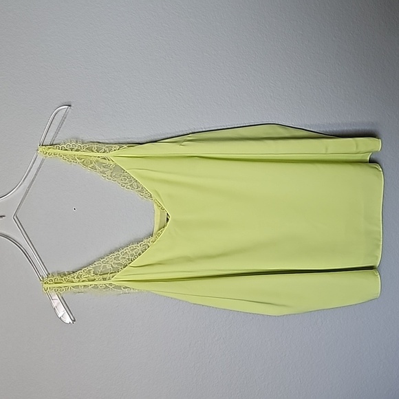 Express Romantic satin lace strap downtown cami lemon yellow XL - Picture 2 of 13